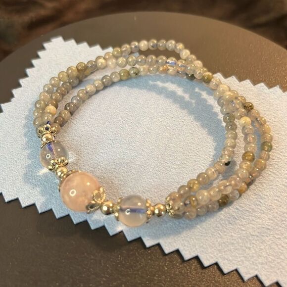 Rose and Clear Quartz with Labradorite Beaded Stretchable Bracelet - Picture 6 of 9